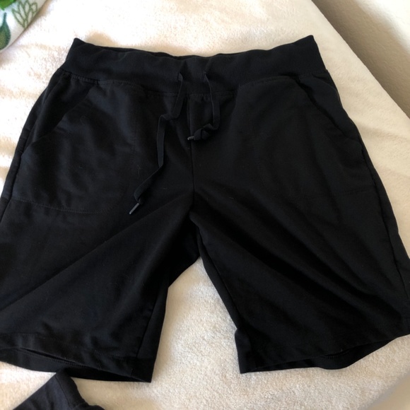 Active shorts - Picture 2 of 3